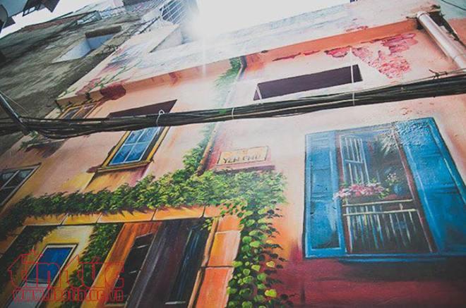 Ngõ nhỏ Yên Phụ rực rỡ với những mảng màu sắc đậm chất Venice ảnh 3